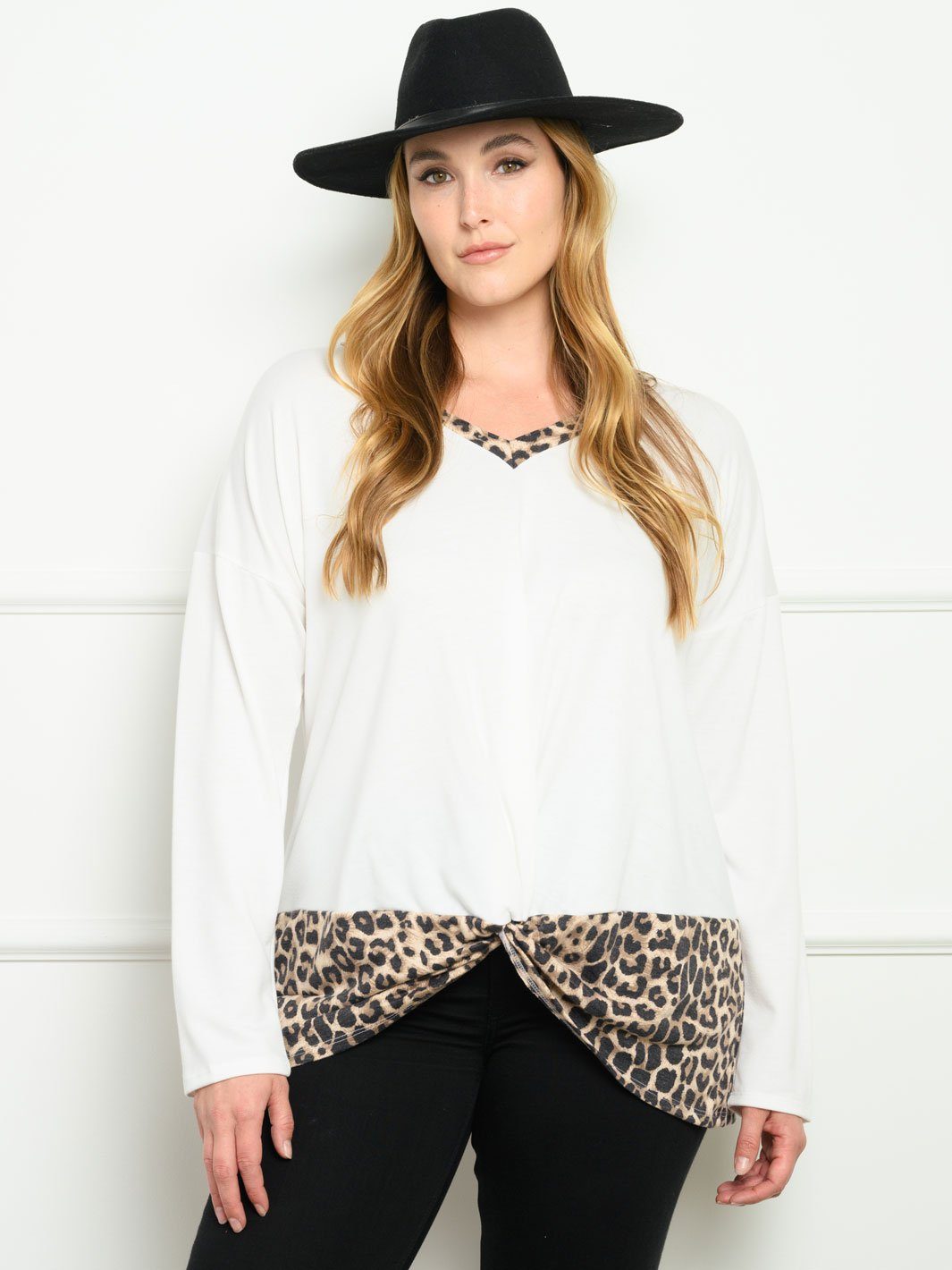 PLUS SIZE LONG SLEEVE ANIMAL PRINT SOLID V-NECK TOP