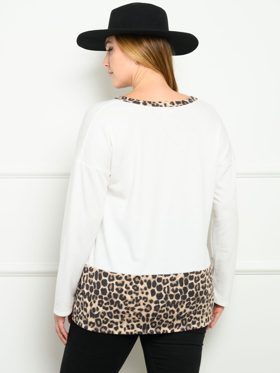 PLUS SIZE LONG SLEEVE ANIMAL PRINT SOLID V-NECK TOP