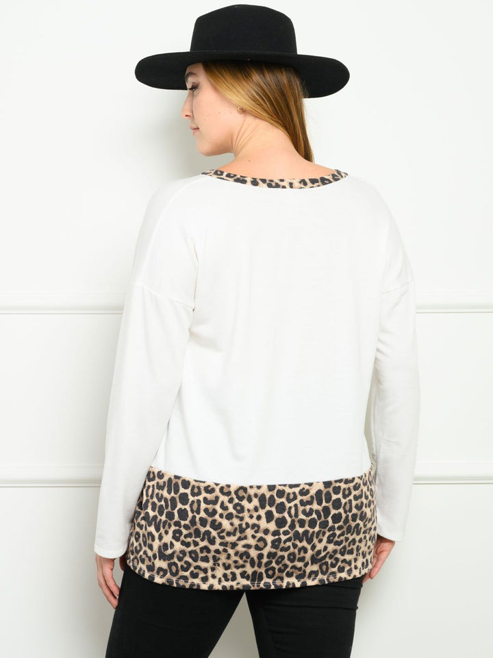 PLUS SIZE LONG SLEEVE ANIMAL PRINT SOLID V-NECK TOP