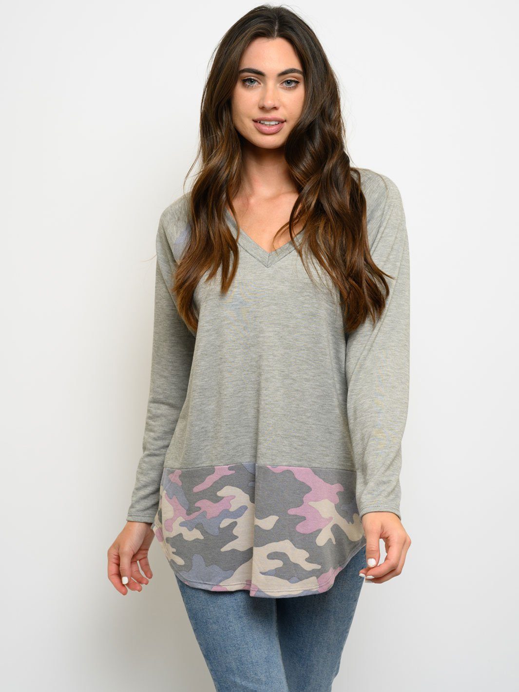 WOMEN'S LONG SLEEVE CAMO PIRINT TOP