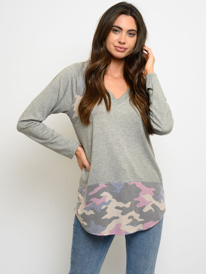WOMEN'S LONG SLEEVE CAMO PIRINT TOP