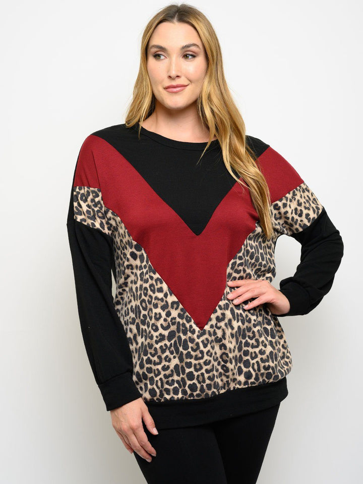PLUS SIZE LONG SLEEVE CHEVRON TOP