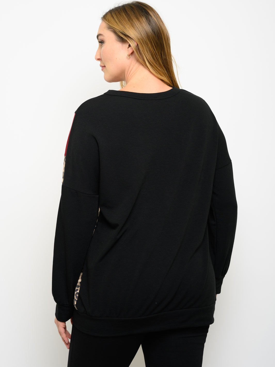 PLUS SIZE LONG SLEEVE CHEVRON TOP