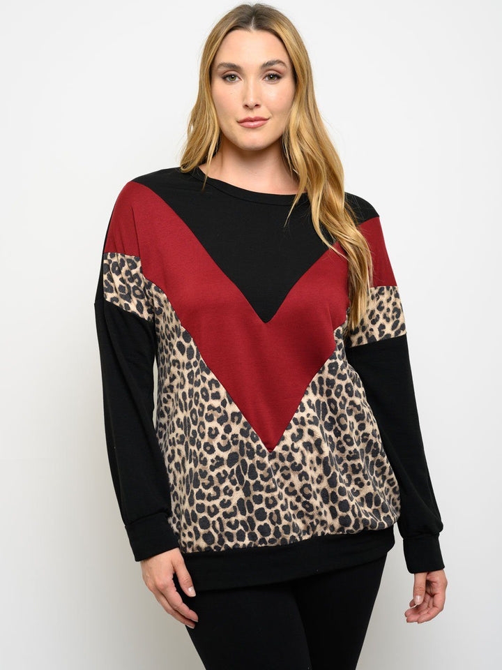 PLUS SIZE LONG SLEEVE CHEVRON TOP
