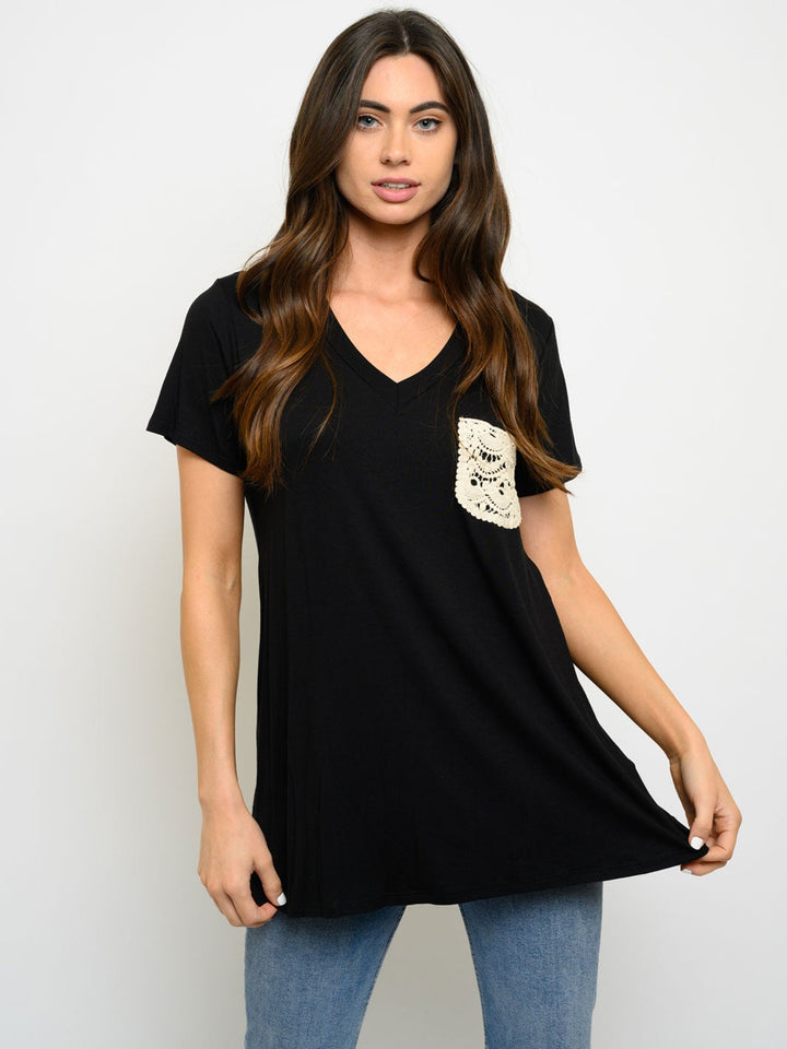 WOMEN'S SHORT SLEEVE FRONT POCKET V-NECK TOP