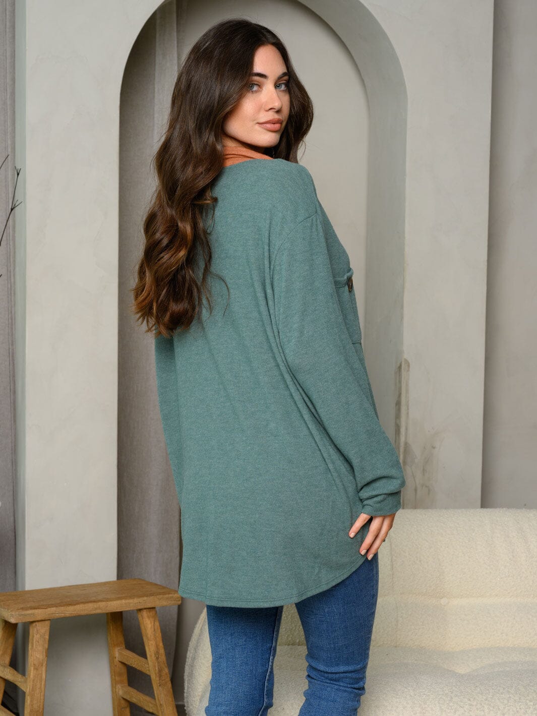 WOMEN'S LONG SLEEVE BUTTON UP COLORBLOCK TOP
