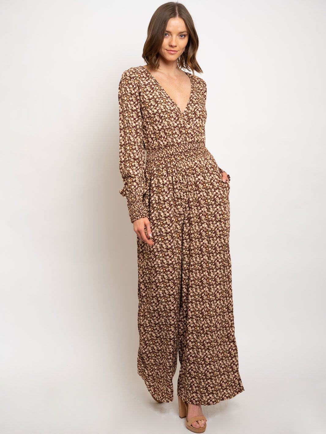 WOMEN'S DITZY PRINTED SMOCKING DETAILED JUMPSUIT