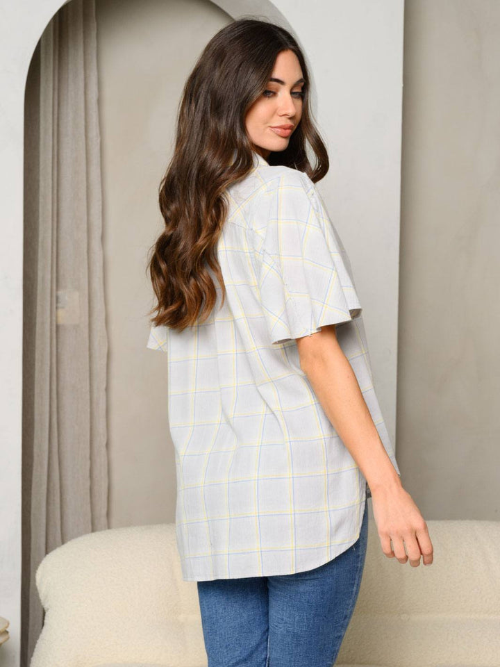 WOMEN'S SHORT SLEEVE BUTTON UP PLAID TOP