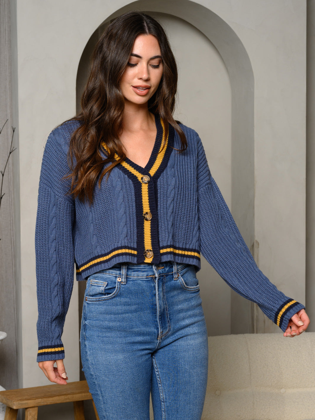 WOMEN'S LONG SLEEVE V-NECK BUTTON UP COLORBLOCK SWEATER