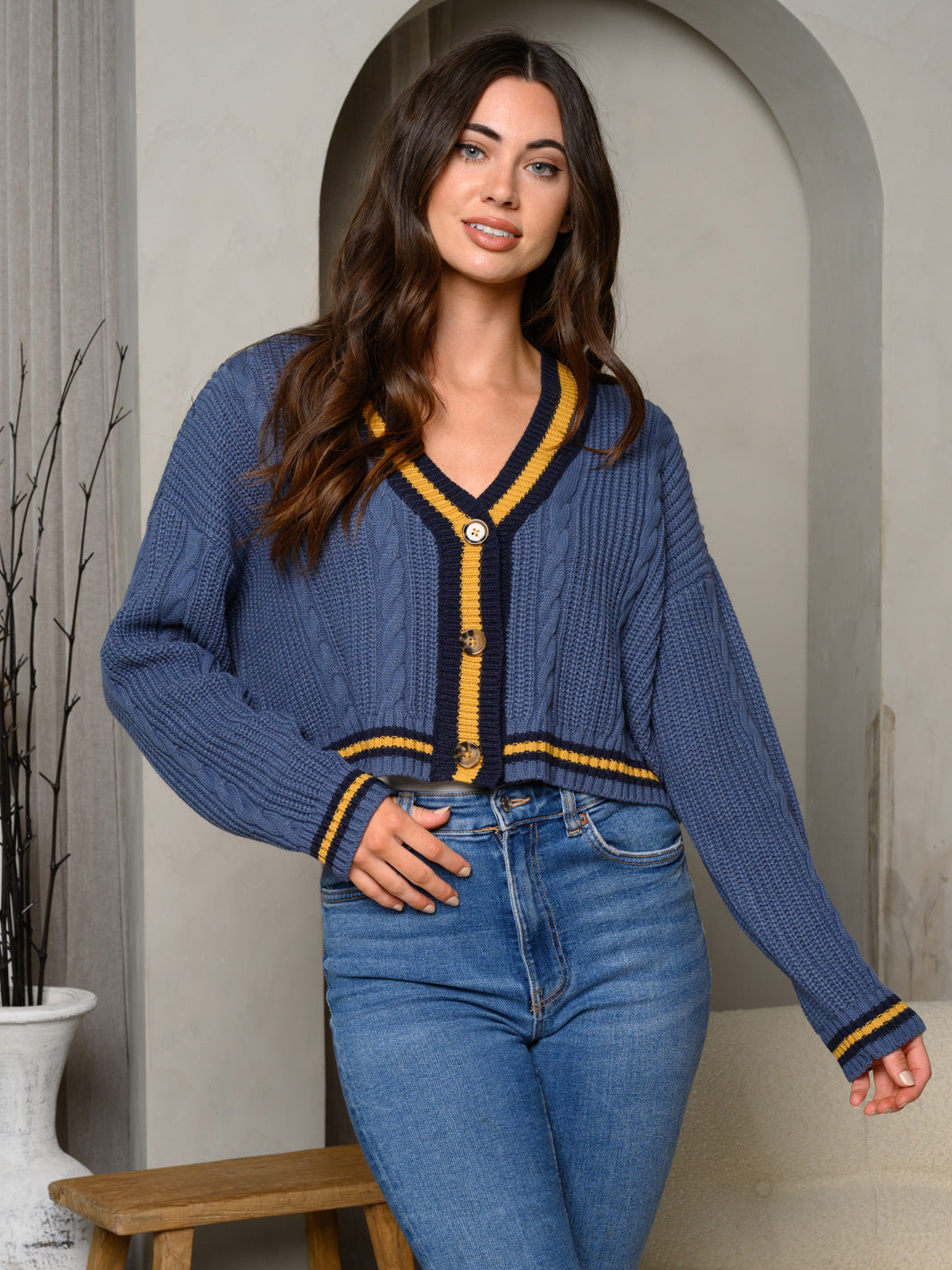 WOMEN'S LONG SLEEVE V-NECK BUTTON UP COLORBLOCK SWEATER