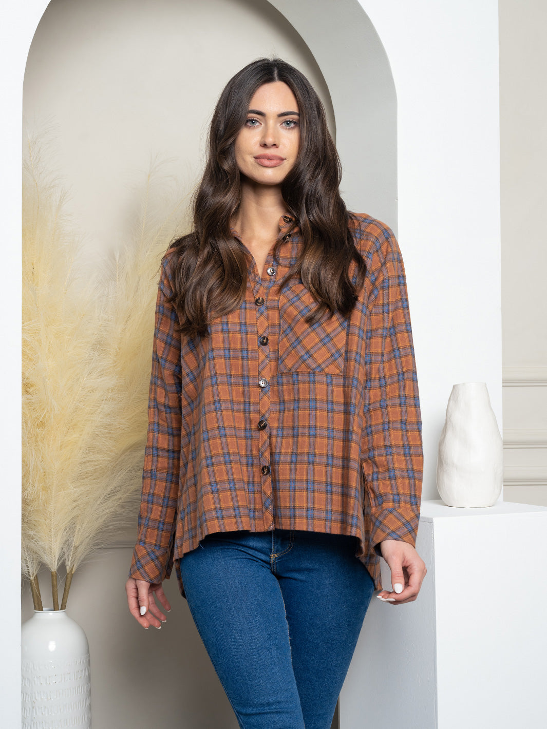WOMEN'S LONG SLEEVE BUTTON UP PLAID TOP