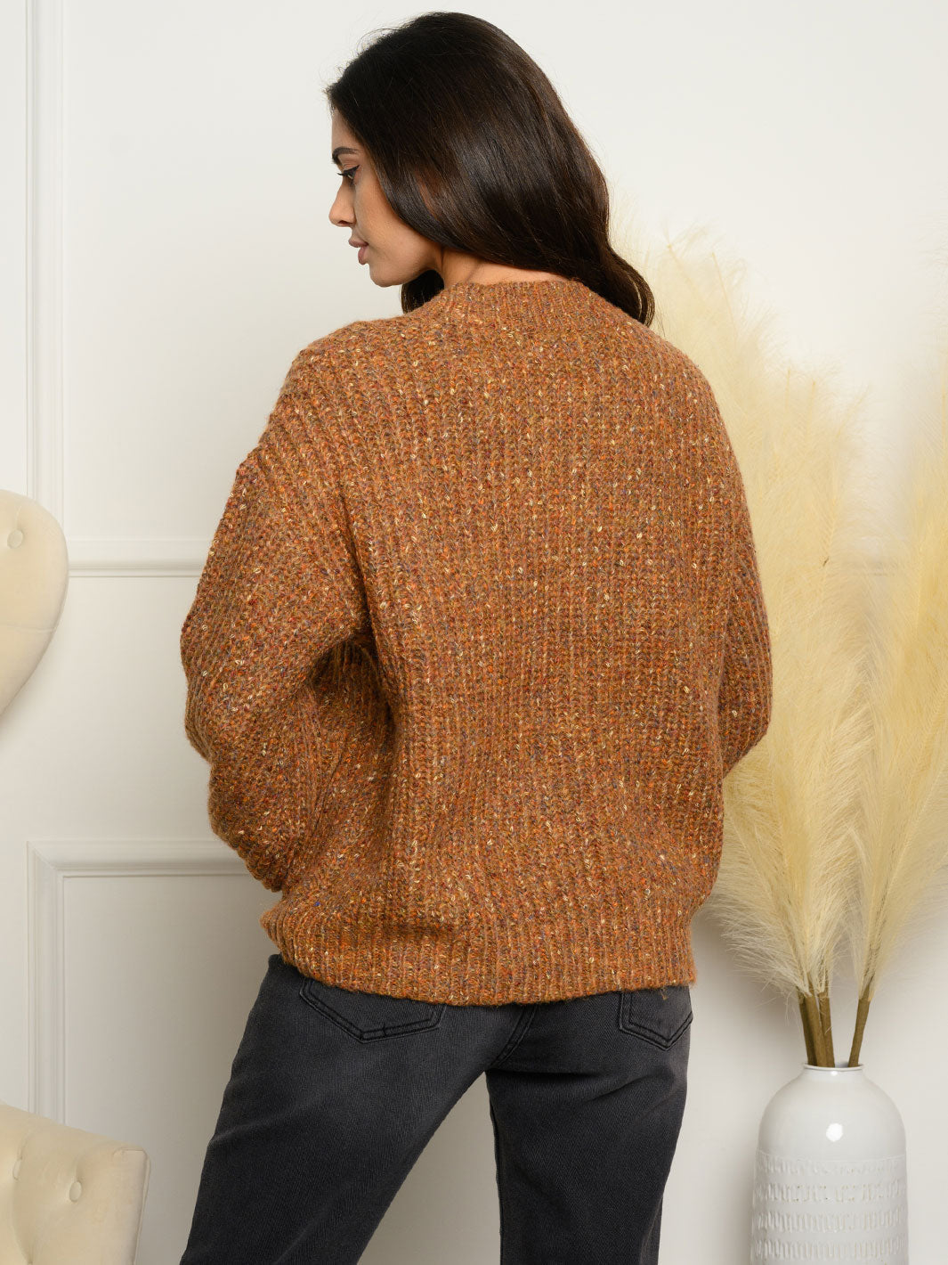WOMEN'S LONG SLEEVE 2 POCKET SWEATER