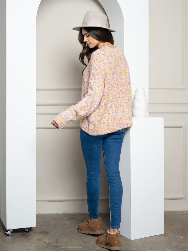 WOMEN'S LONG SLEEVE SWEATER