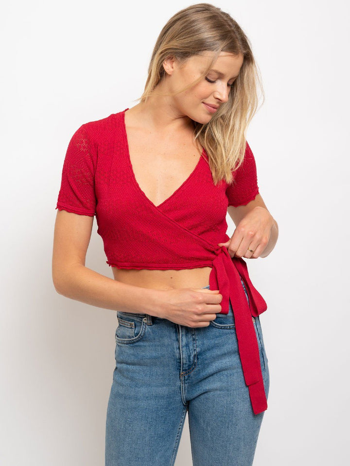 WOMEN'S BACK TIED CROP TOP