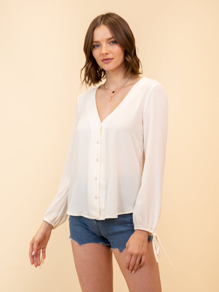 WOMEN'S CREAM BLOUSE