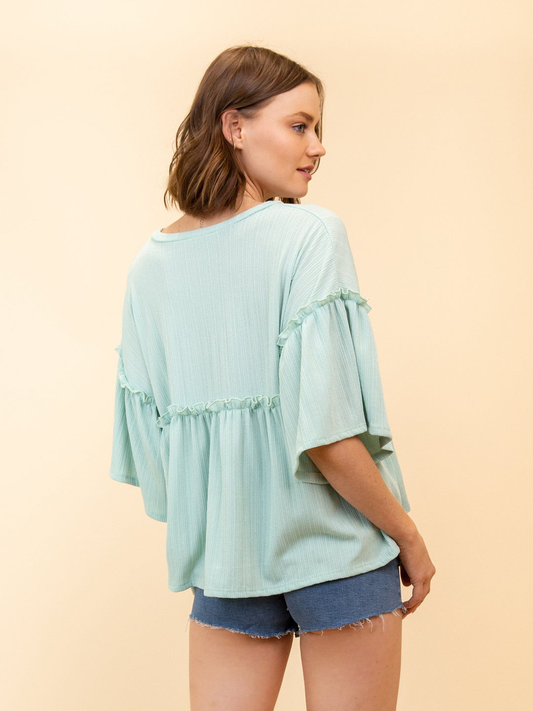 WOMEN'S RUFFLE BLOUSE