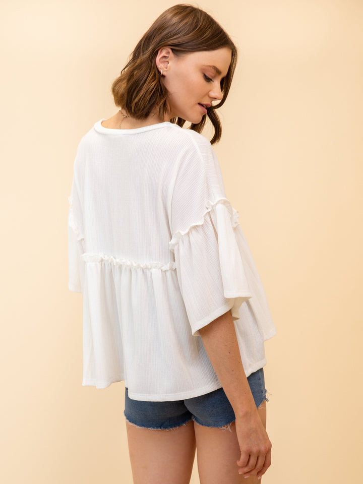 WOMEN'S RUFFLE BLOUSE