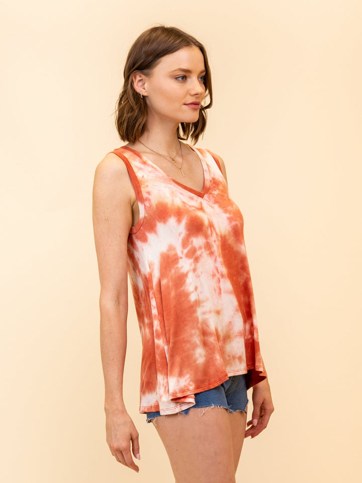 WOMEN'S TIE DYE SLEVELESS TOP
