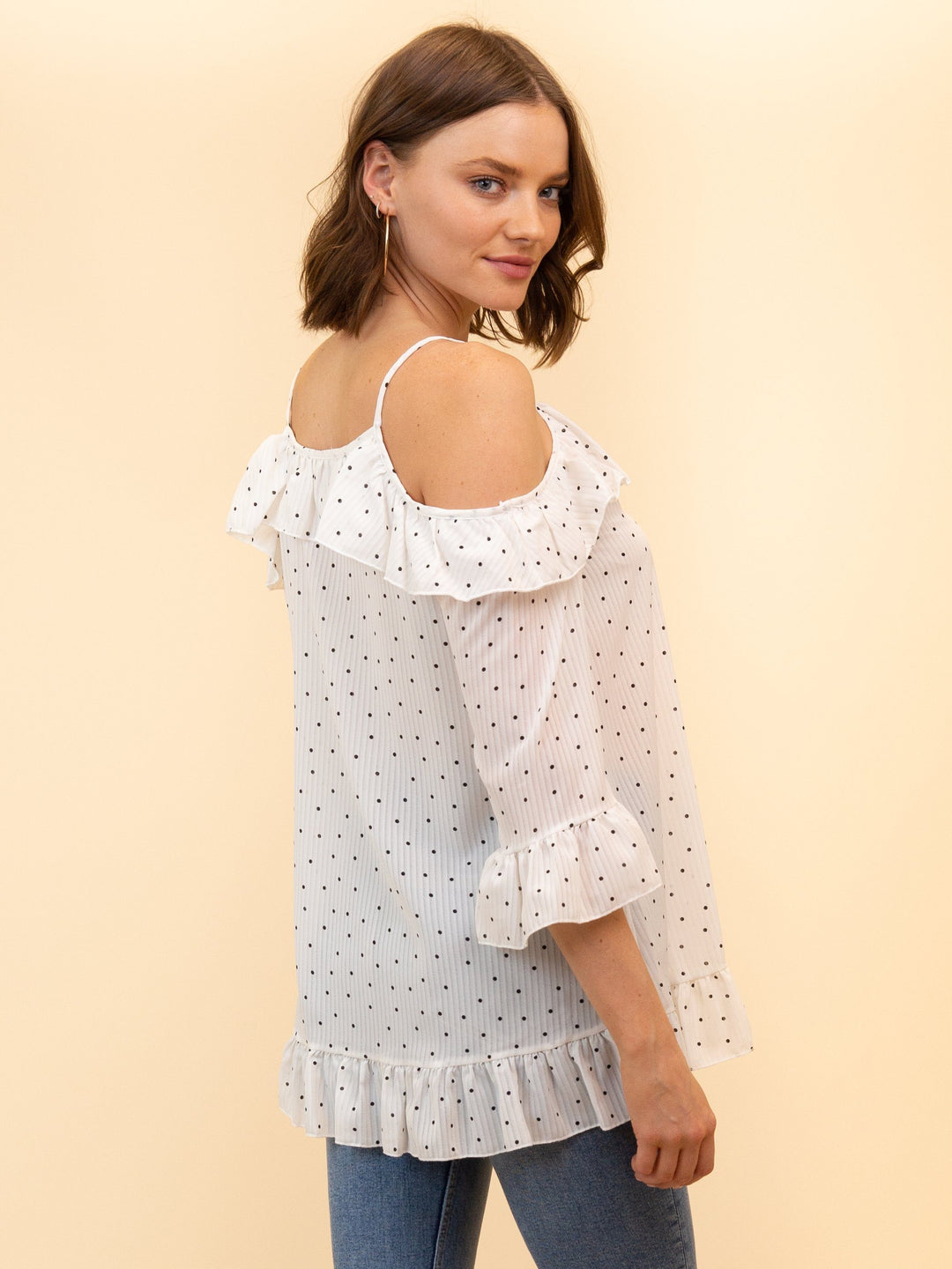 WOMEN'S POLKA DOT RUFFLE COLD SHOULDER TOP