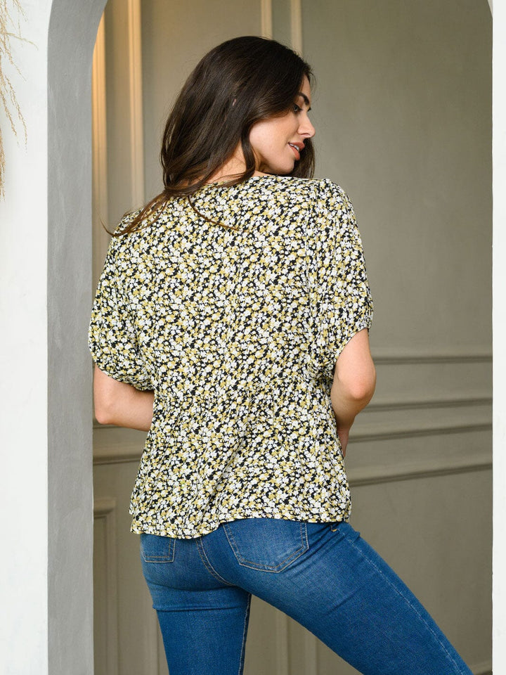 WOMEN'S SHORT SLEEVE V-NECK DITSY FLORAL BLOUSE TOP