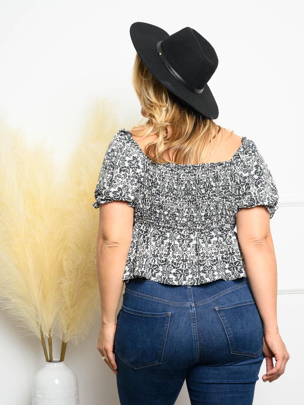 PLUS SIZE FLORAL FRONT TIE RUFFLE TOP