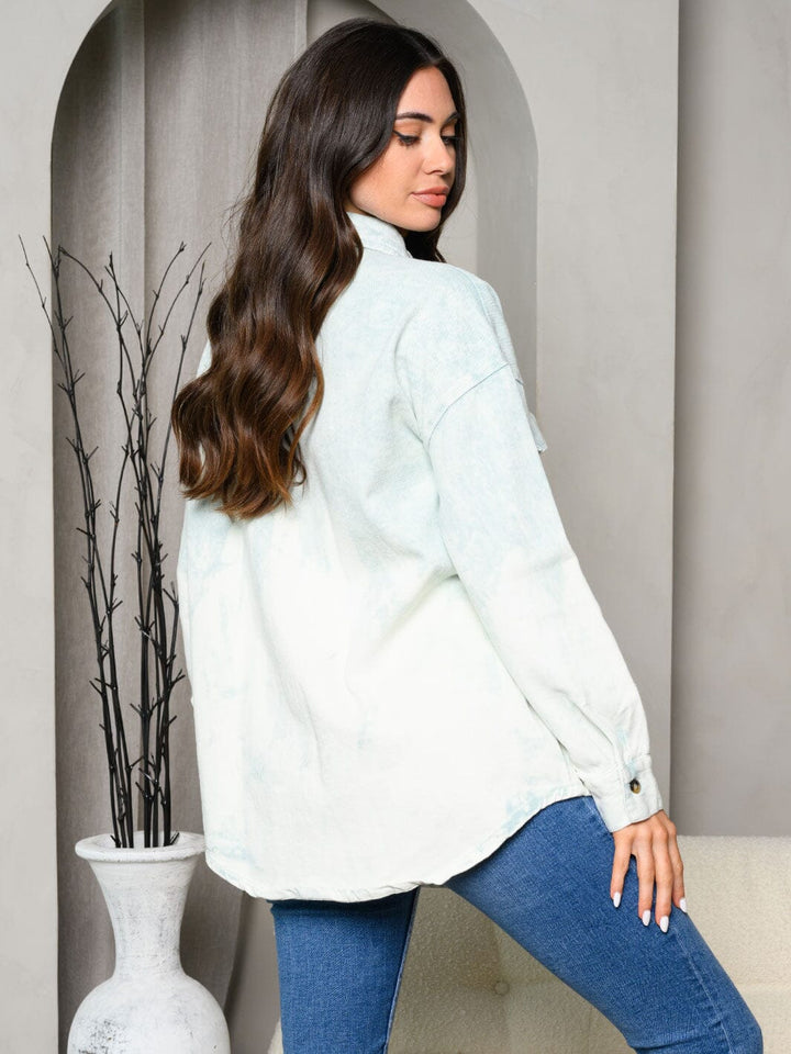 WOMEN'S LONG SLEEVE WASHED BUTTON CLOSURE DENIM JACKET