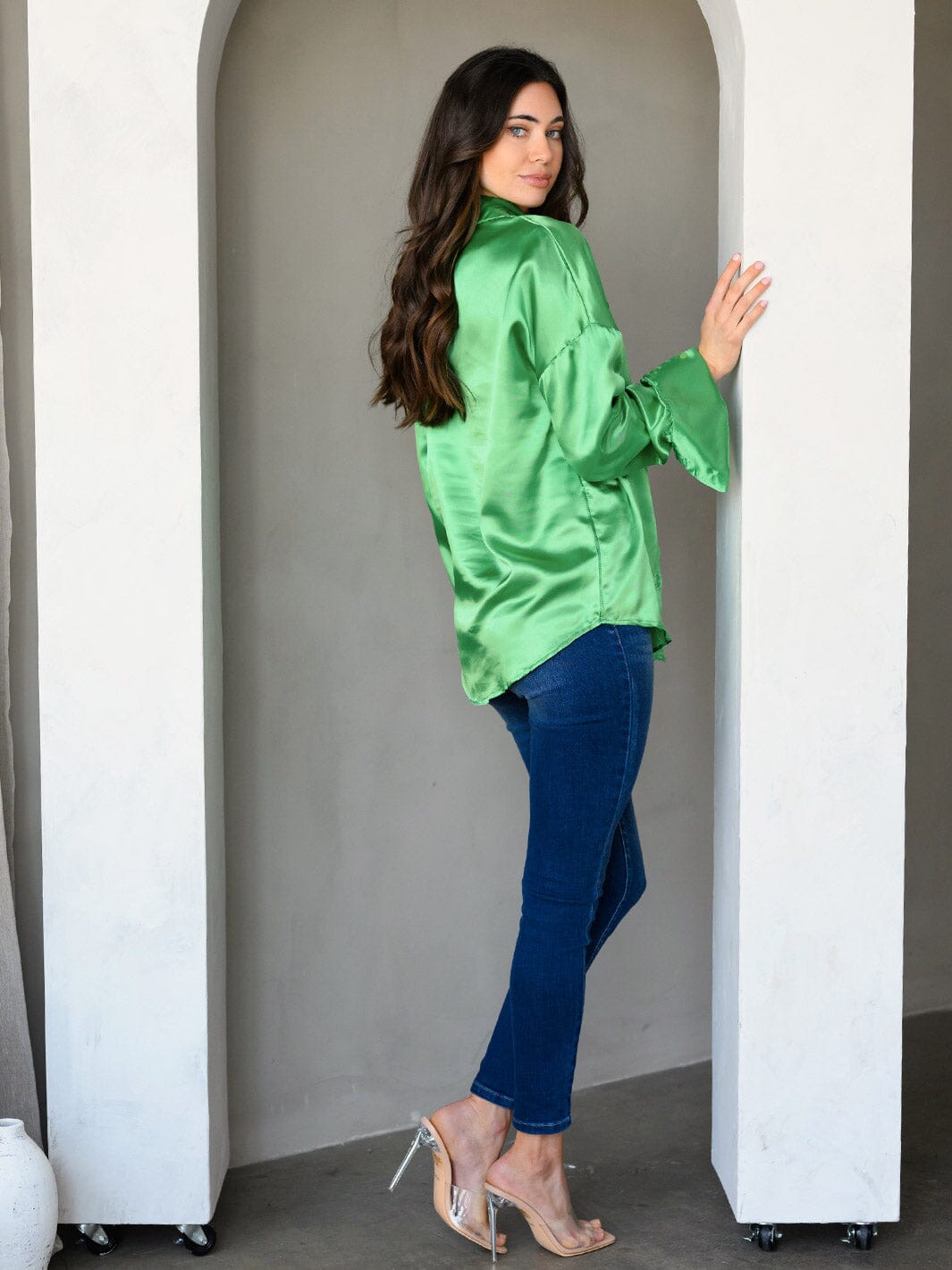 WOMEN'S LONG SLEEVE BUTTON UP SILK TOP