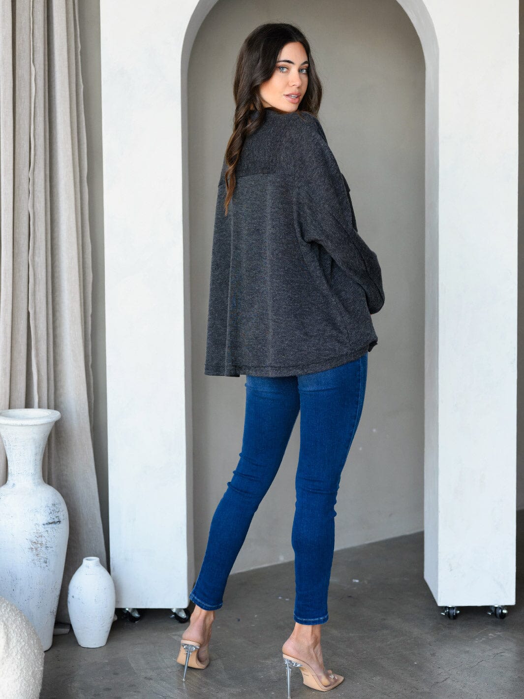 WOMEN'S LONG SLEEVE FRONT POCKETS TUNIC TOP