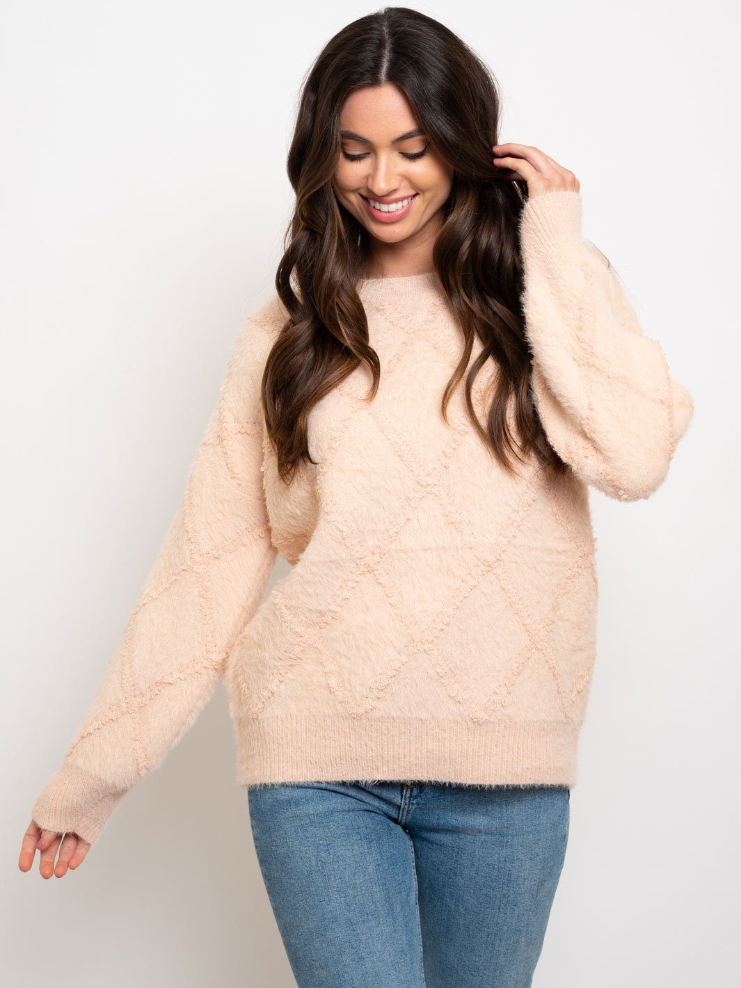 WOMEN'S PEACH DIAMOND CONTRAST SWEATER