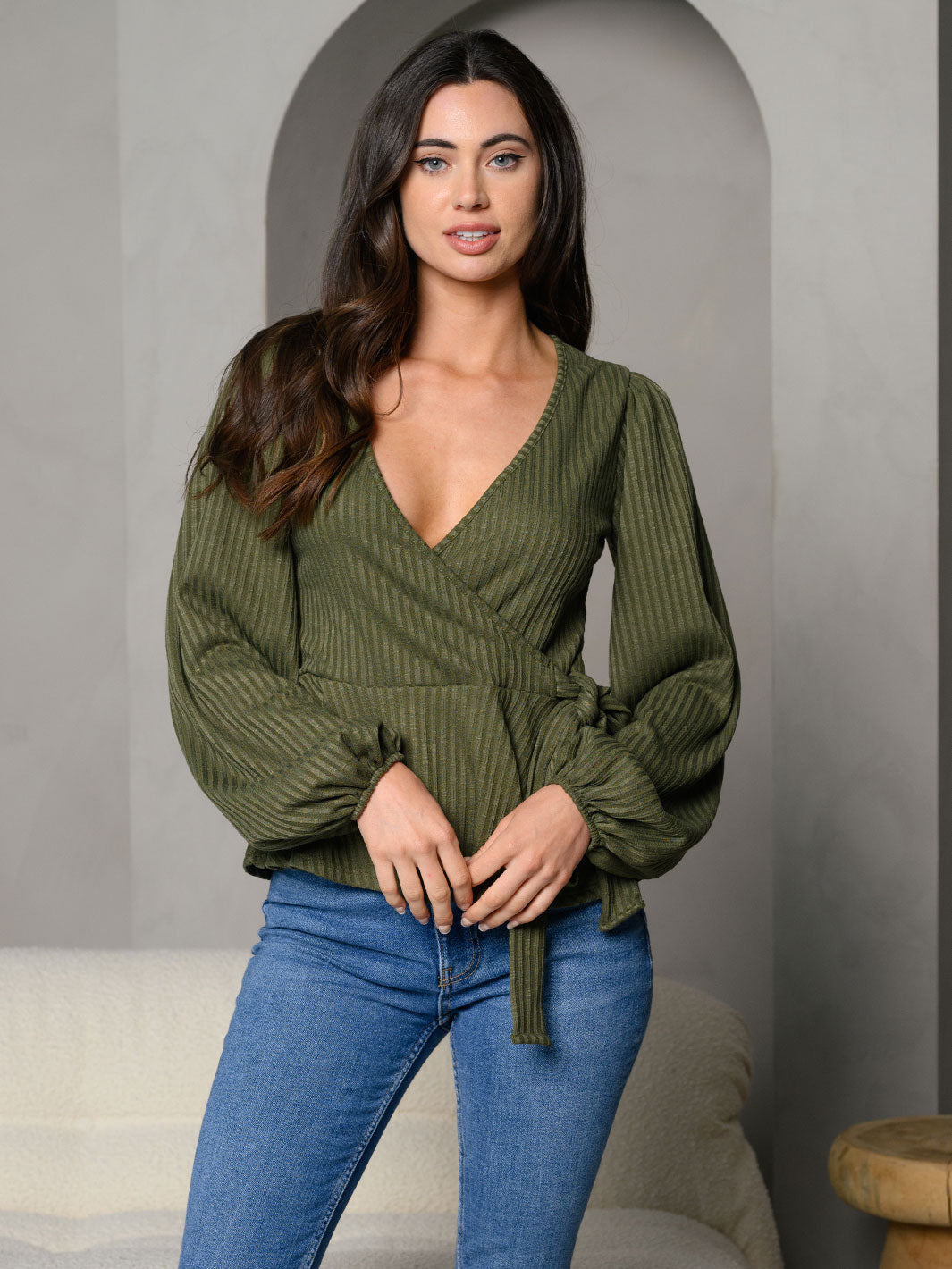 WOMEN'S SURPLICE PEPLUM V-NECK LONG SLEEVE TOP