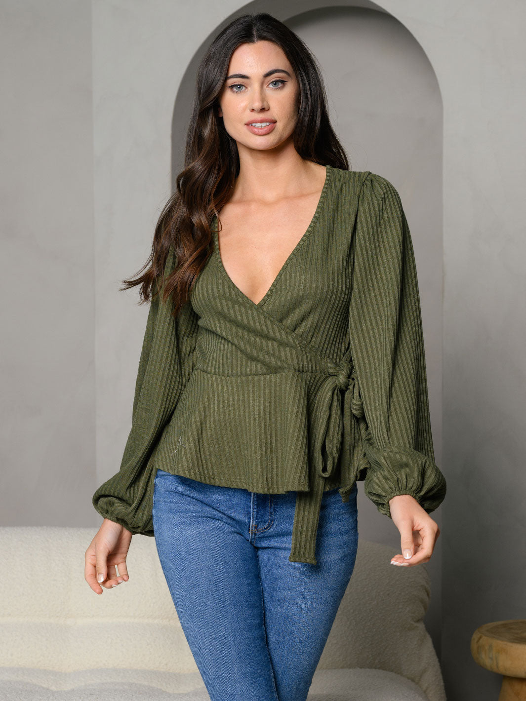 WOMEN'S SURPLICE PEPLUM V-NECK LONG SLEEVE TOP
