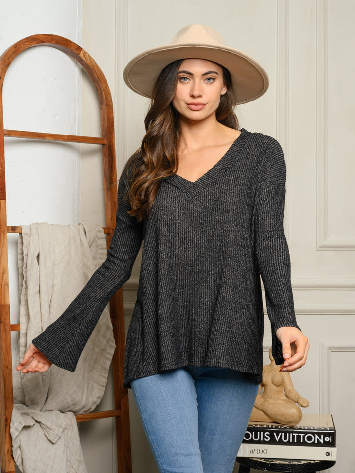 WOMEN'S LONG SLEEVE V-NECK TOP