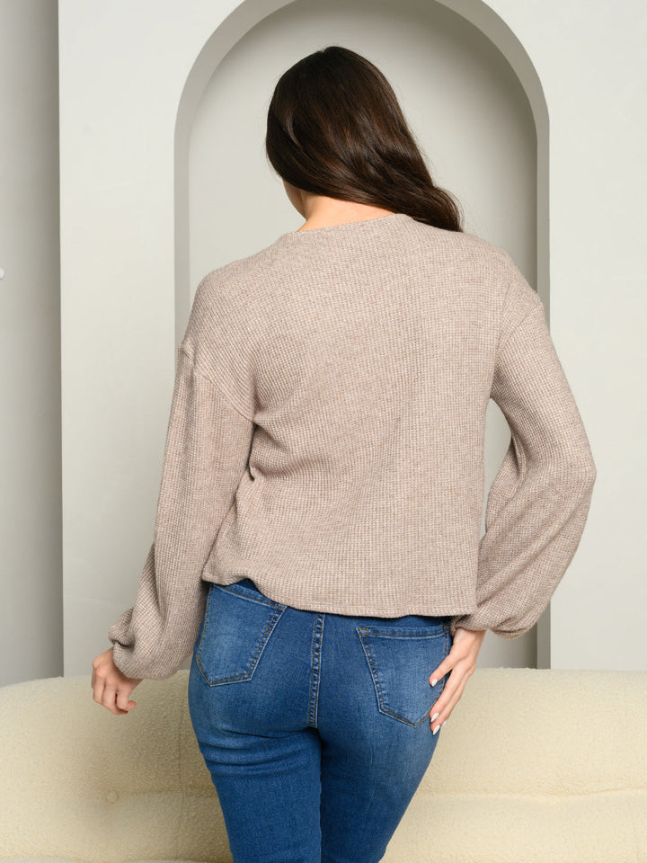 WOMEN'S LONG SLEEVE V-NECK KNIT TOP