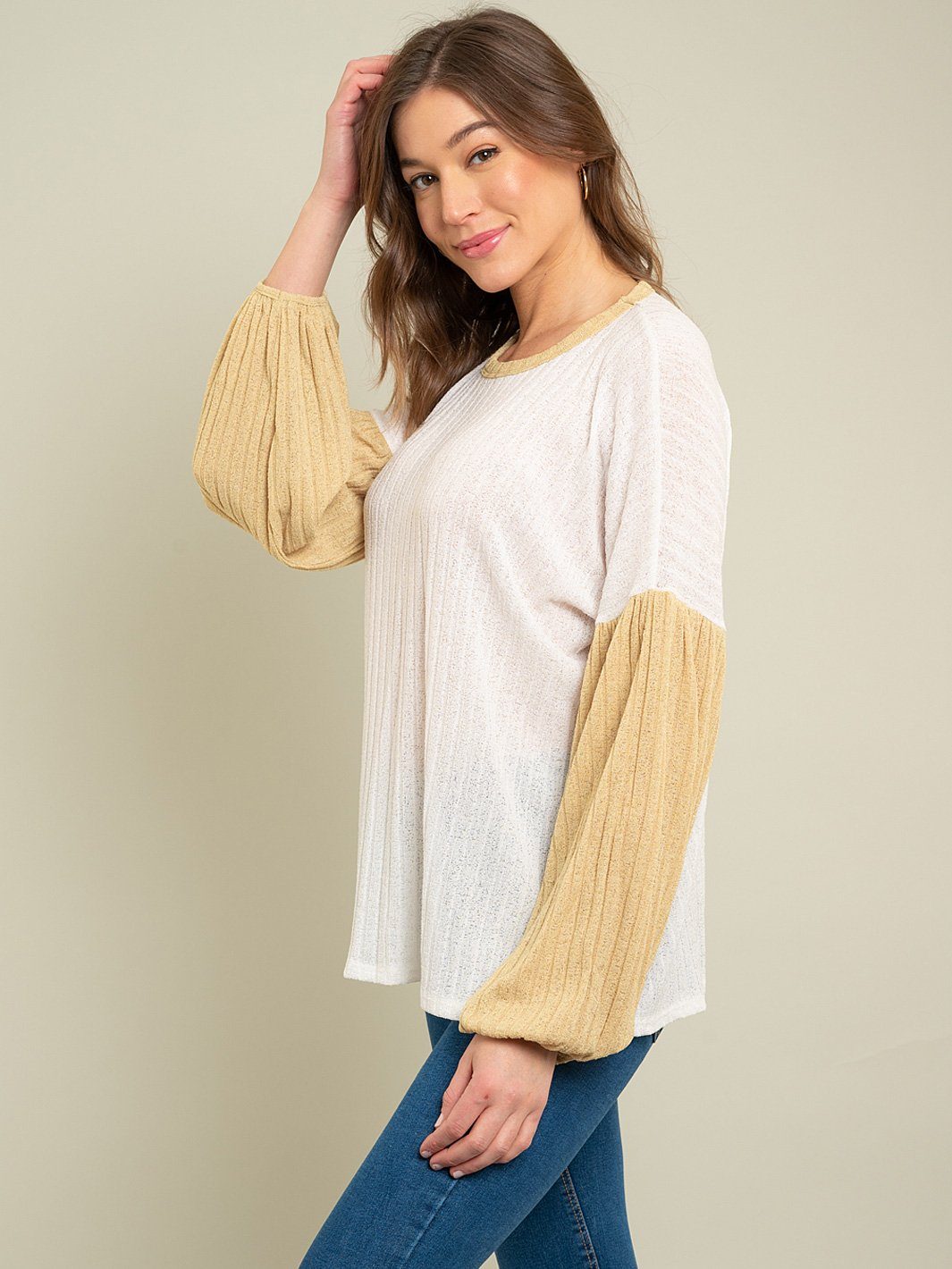 WOMEN'S BALOON SLEEVE RIBBED KNIT TOP