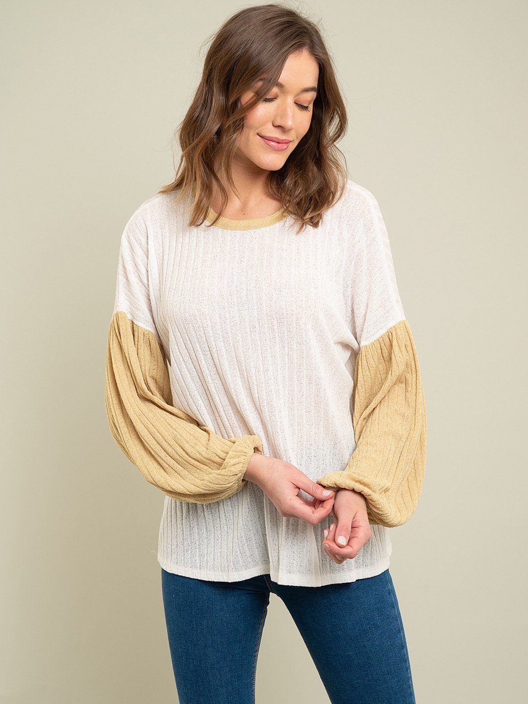 WOMEN'S BALOON SLEEVE RIBBED KNIT TOP