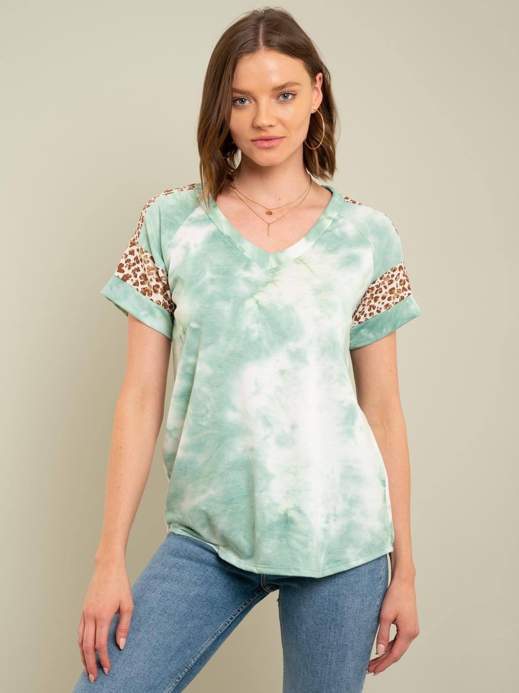 WOMEN'S TIE DYE V-NECK TOP