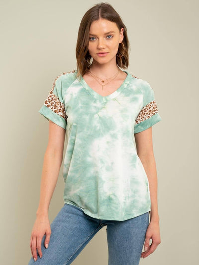 WOMEN'S TIE DYE V-NECK TOP