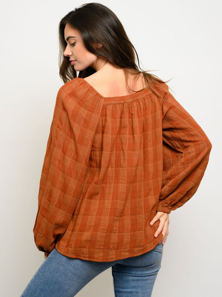 WOMEN'S LONG SLEEVE ROUND NECK TOP