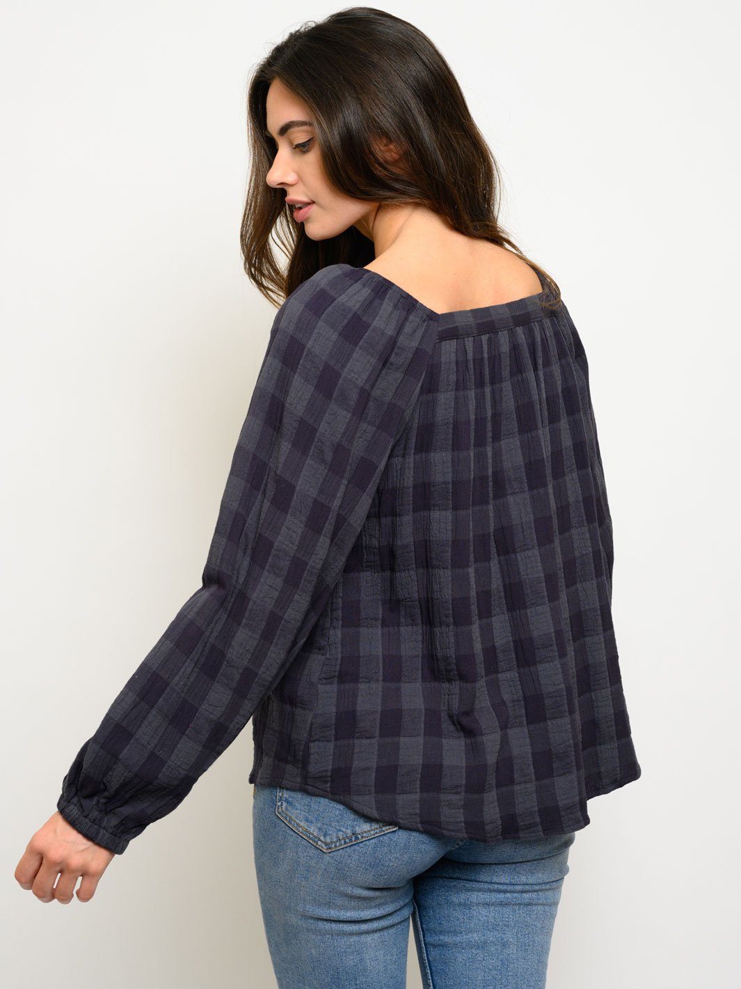 WOMEN'S LONG SLEEVE ROUND NECK TOP