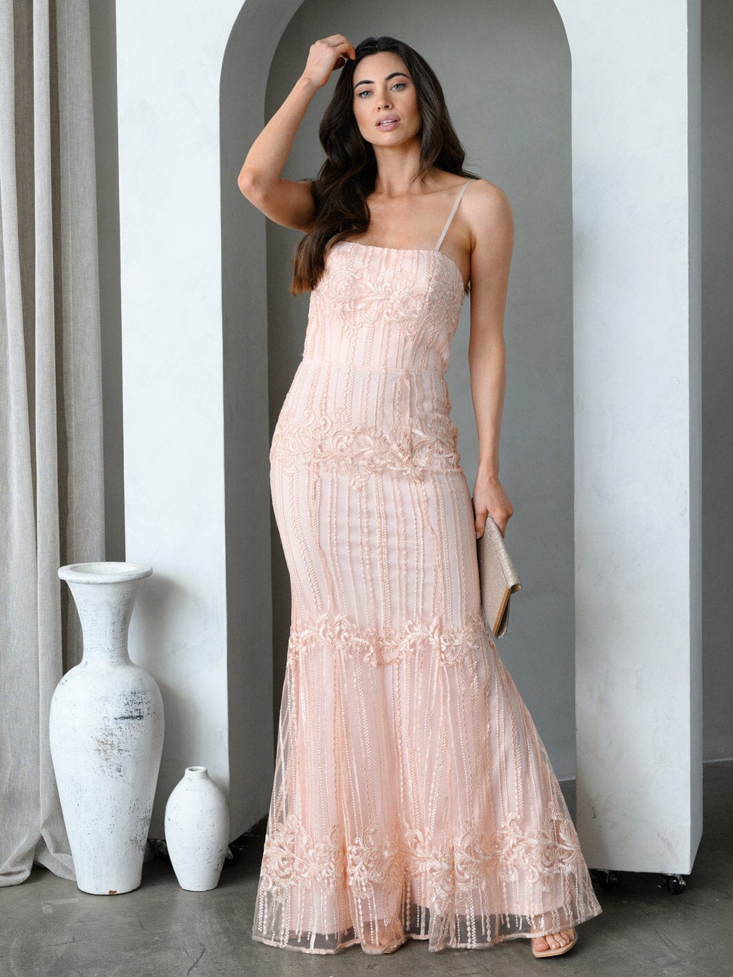 WOMEN'S SLEEVELESS EMBROIDERY GOWN MAXI DRESS