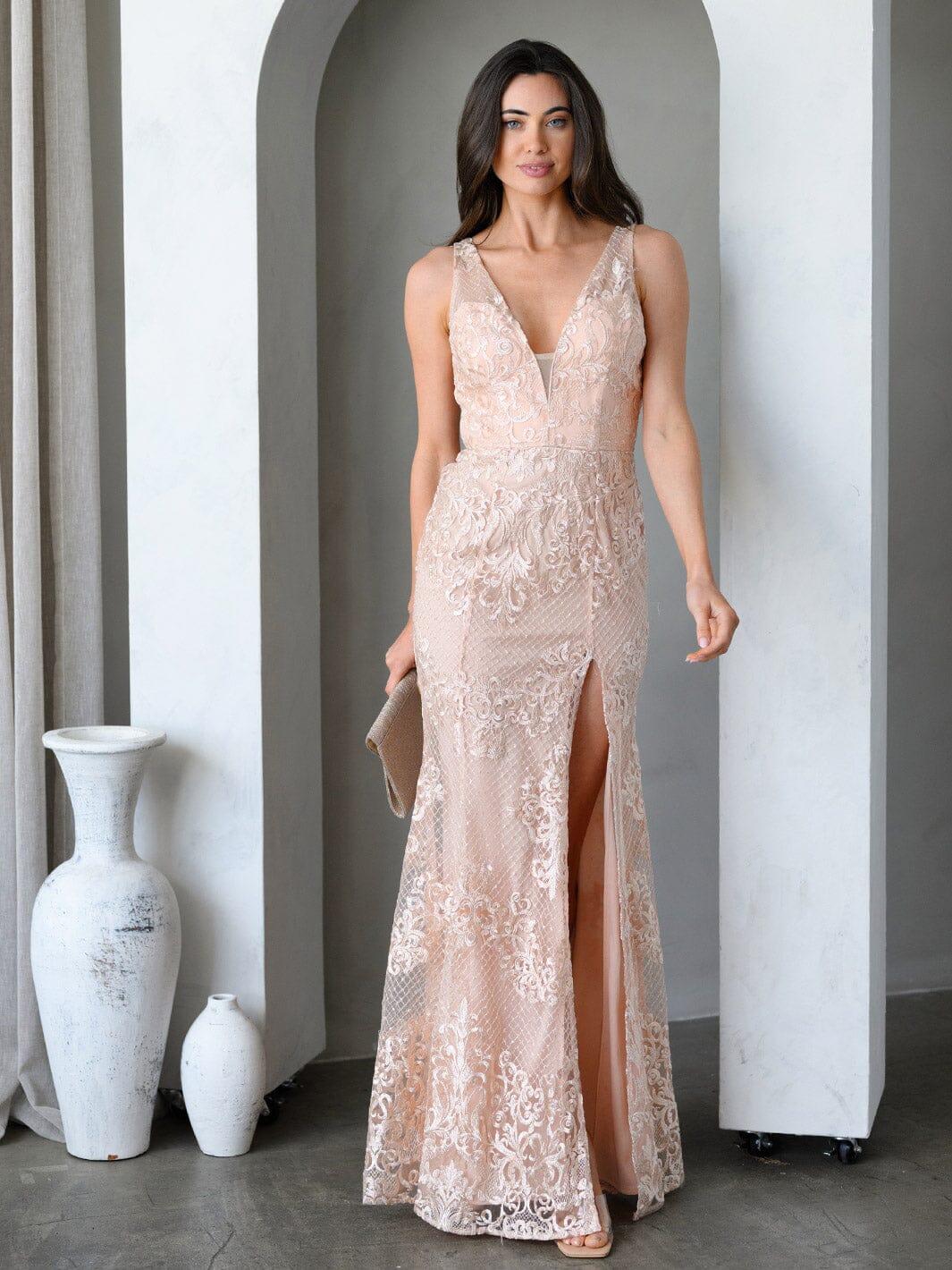 WOMEN'S SLEEVELESS V-NECK FRONT SLIT BODYCON LACE GOWN MAXI DRESS