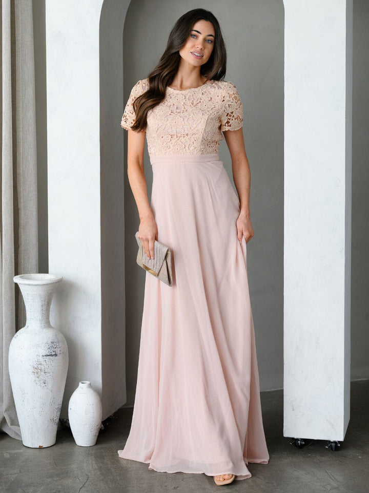 WOMEN'S SHORT SLEEVE LACE DETAILED OPEN BACK GOWN MAXI DRESS