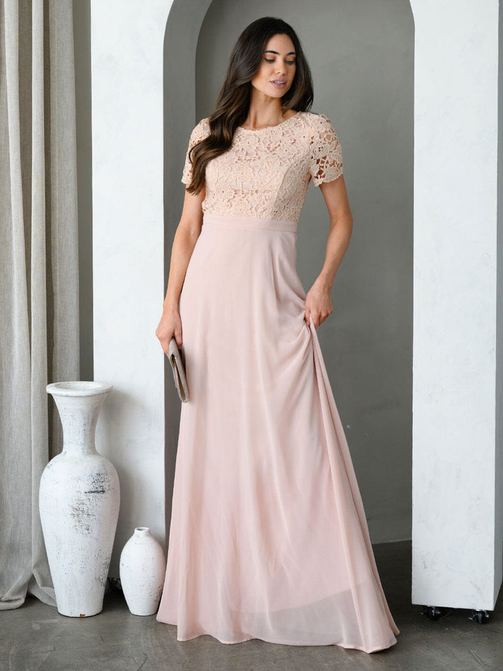 WOMEN'S SHORT SLEEVE LACE DETAILED OPEN BACK GOWN MAXI DRESS