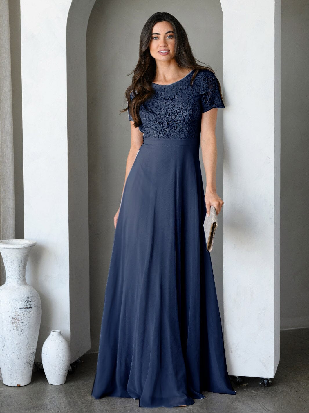 WOMEN'S SHORT SLEEVE LACE DETAILED OPEN BACK GOWN MAXI DRESS