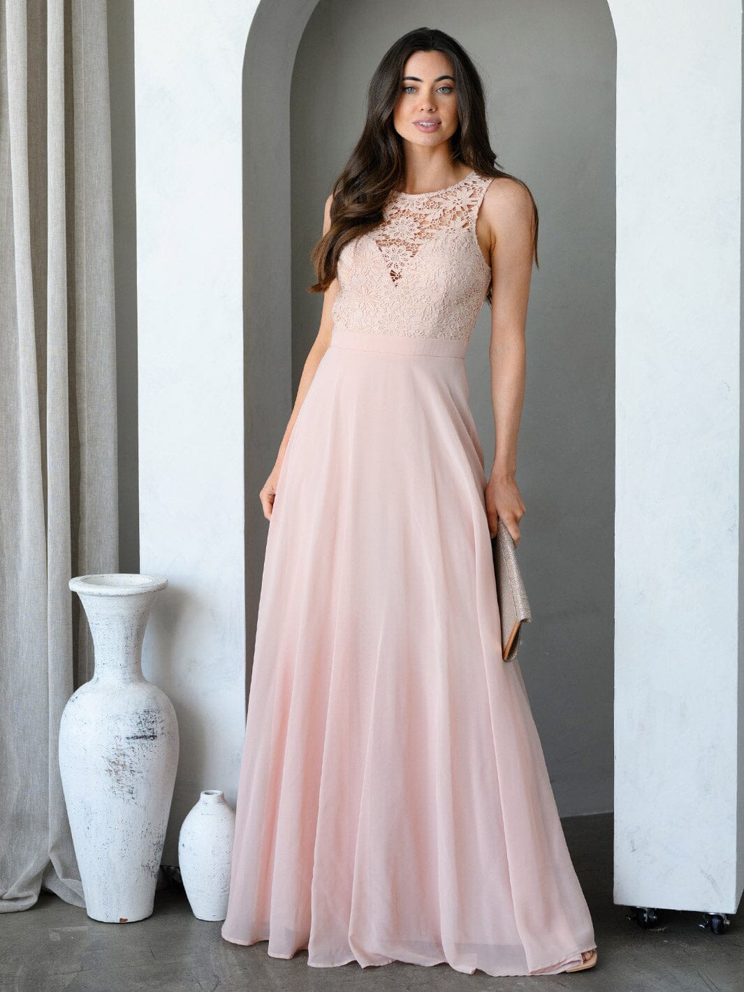 WOMEN'S SLEEVELESS BACK DETAILED LACE MAXI DRESS