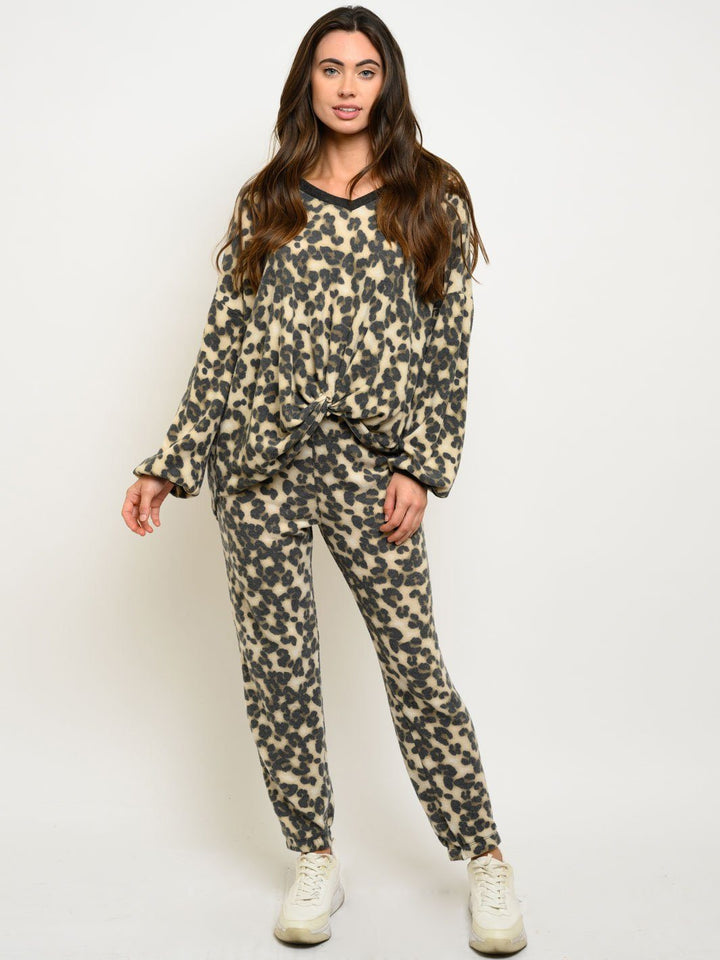 WOMEN'S ANIMAL PRINT LONG SLEEVE TOP