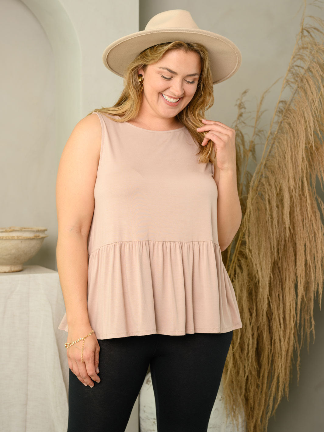 PLUS SIZE CROCHET FLOUNCE TANK TOP