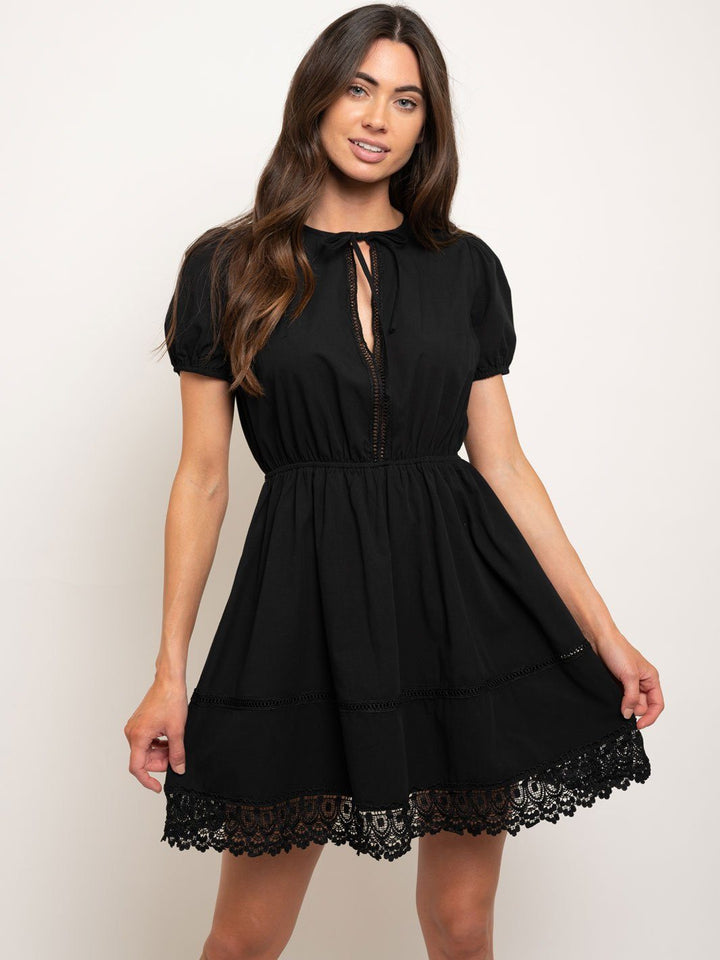 WOMEN'S PUFF SHORT SLEEVE LACE TRIM MINI DRESS