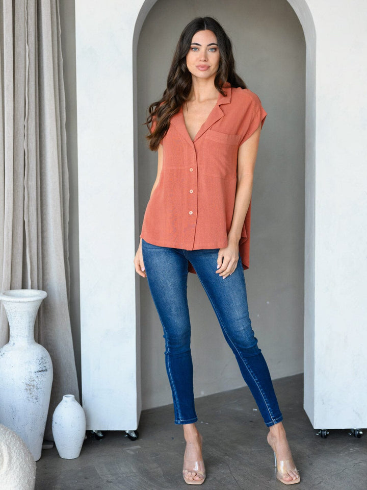 WOMEN'S SHORT SLEEVE BUTTON UP LOOSE FIT TOP
