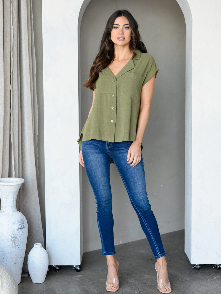 WOMEN'S SHORT SLEEVE BUTTON UP LOOSE FIT TOP